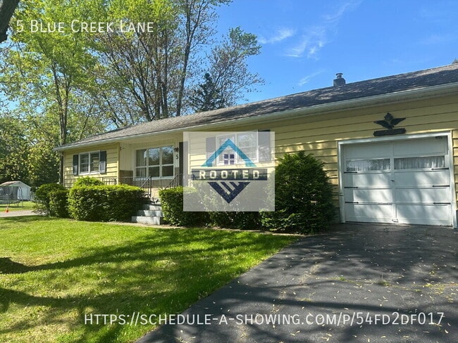 Primary Photo - 5 Blue Creek Ln