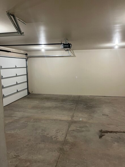 Building Photo - 101 Kynzie Ln