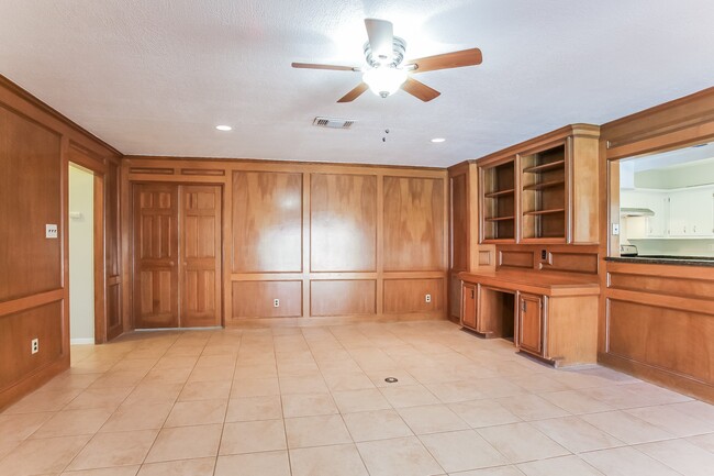 Building Photo - 18210 Widcombe Dr