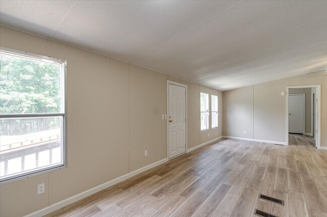 Building Photo - Peaceful 2BR 2 BA in Soddy Daisy
