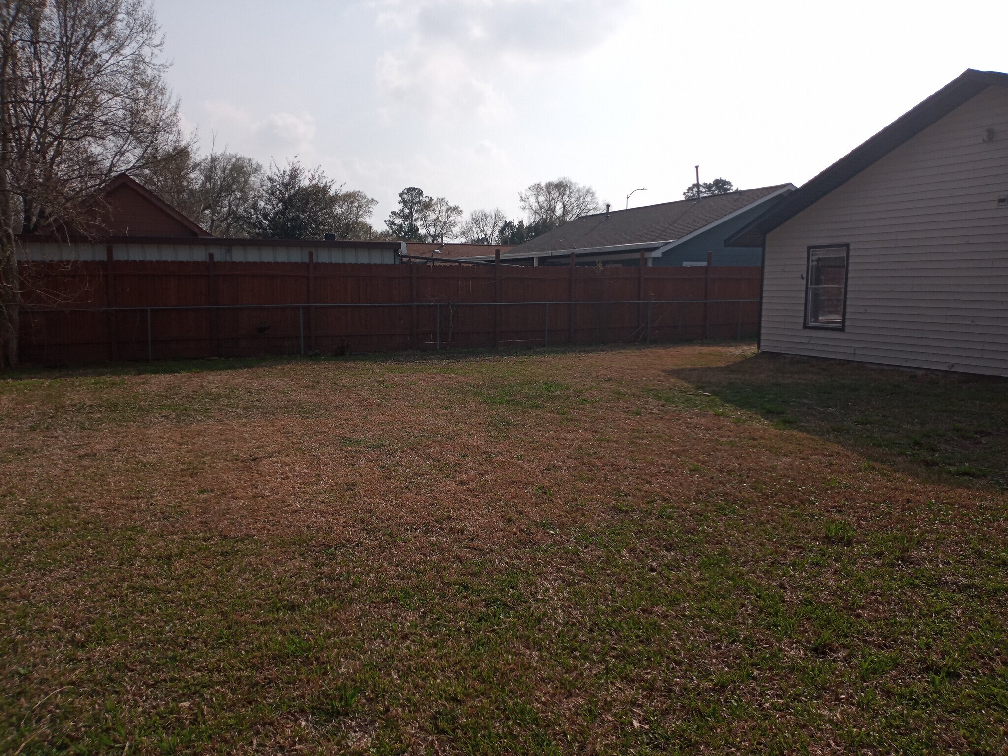 Building Photo - 9814 Thorn St