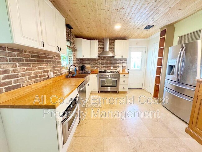 Building Photo - 4104 Indian Bayou N