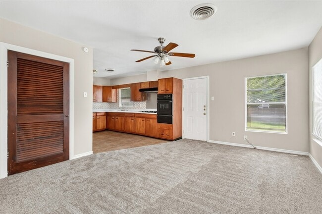 Building Photo - 10943 Desdemona Dr