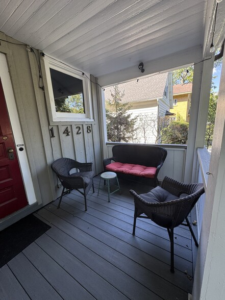 Front Porch - 1428 Washington St