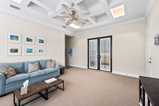 Building Photo - Furnished 3 Bedroom Luxurious Single Famil...