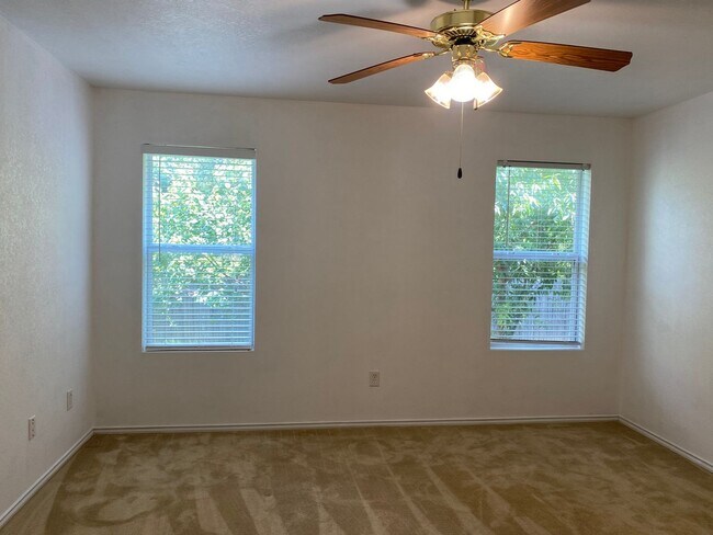 Building Photo - 1809 Liberty Hill Dr