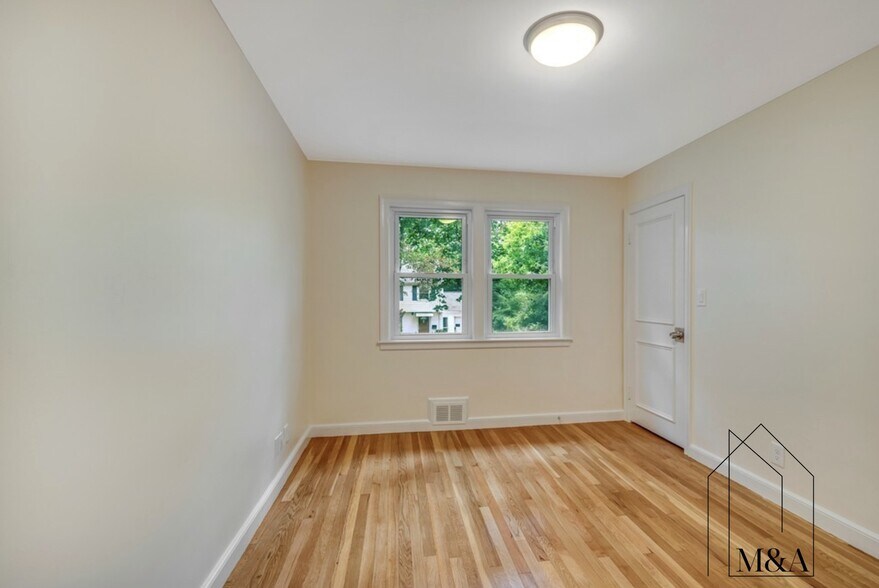 Building Photo - 43 Kendall Rd