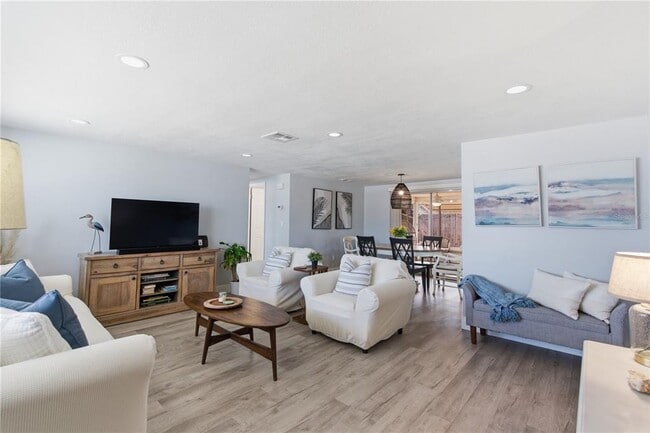 Building Photo - 7608 Sue Ellen Dr