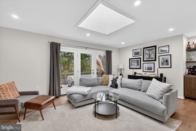 Building Photo - 5908 17th St NW