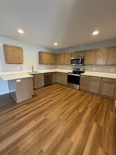 Building Photo - 1096 Pebblecreek Dr