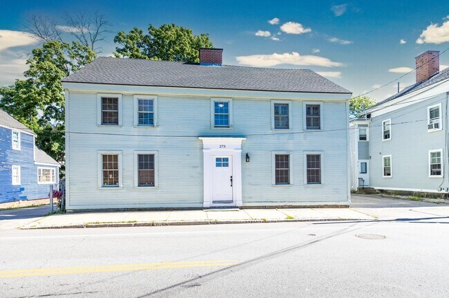 Building Photo - 273 Maplewood Ave