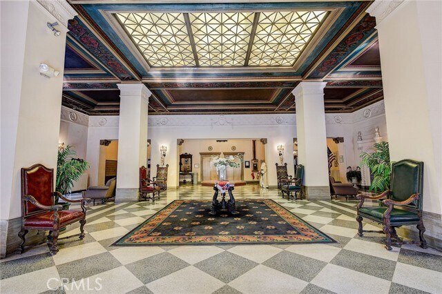 Building Photo - 315 W 3rd St