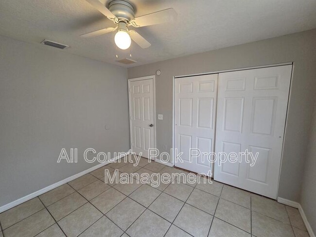 Building Photo - 1212 Fairway Dr