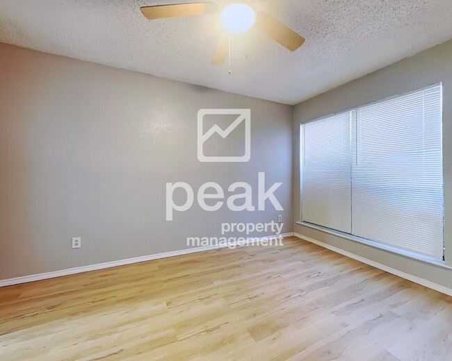 Building Photo - $1,475! 2/Bed1.5Bath duplex in Arlington! Apply by 9/8 for Labor Day Savings! See description!