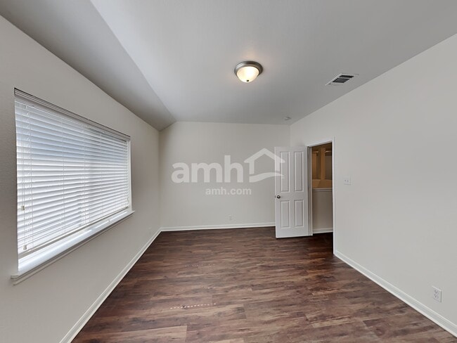 Building Photo - 9303 Scotty Oaks