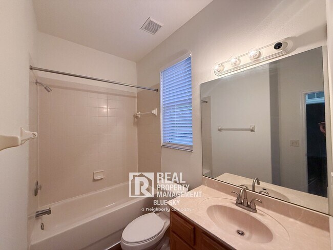 Building Photo - 9505 Wellstone Dr