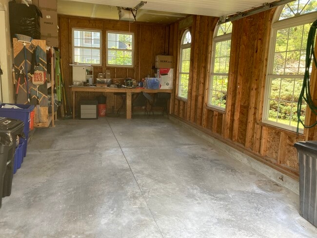 Building Photo - 3 Sanctuary Dr