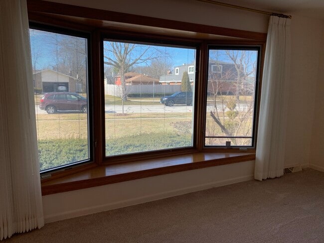 Building Photo - 7609 Hayenga Ln