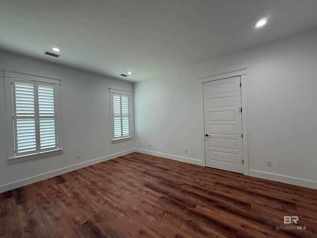 Building Photo - 10391 Emmanuel St