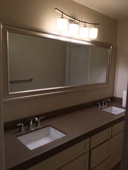 Building Photo - 4331 Montmorency Ct