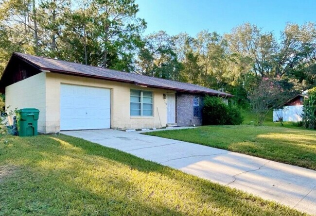 Primary Photo - 321 E Primrose Ln