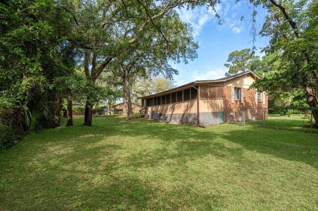 Building Photo - 253 Cowry Rd