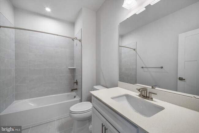 Building Photo - 42530 Invergordon Ter