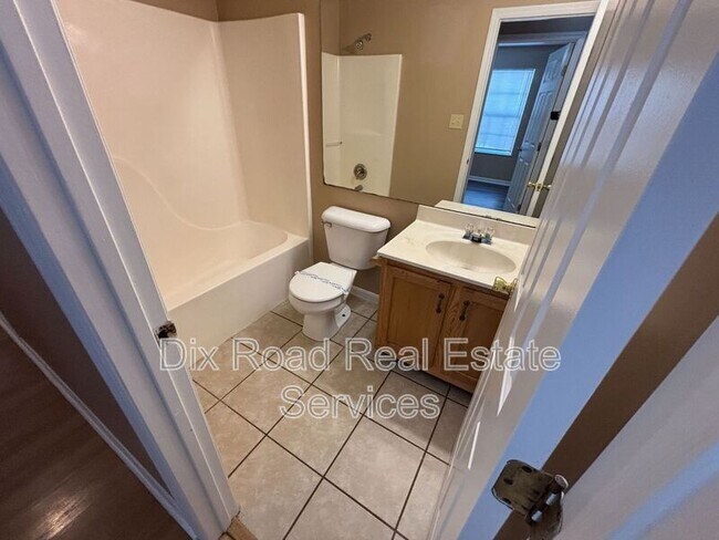 Building Photo - 954 Hathaway Dr