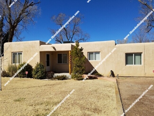 Primary Photo - Fully Furnished in North Valley