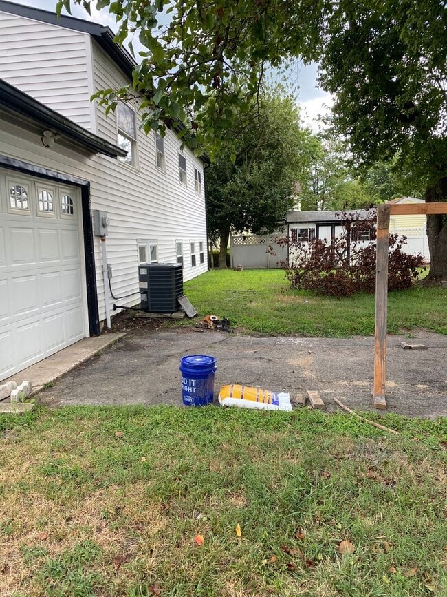 Building Photo - 241 Lafayette Ave