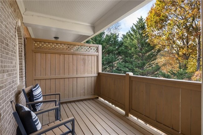 Building Photo - 638 Parkside Vlg Wy