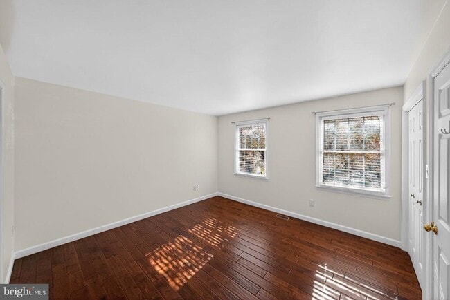 Building Photo - 219 Heather Ct