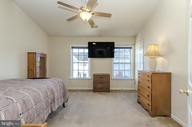 Building Photo - 9 E Calabash Ct