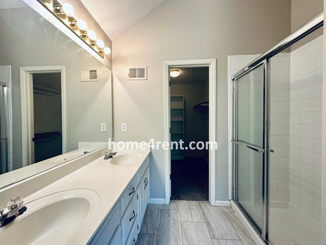 Building Photo - Brand New Paint, Wood Floors, Walkout Fini...