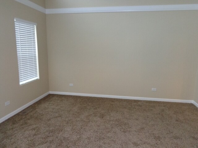 Building Photo - 2201 Oak Leaf Ln