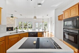 Building Photo - 500 Errol Dr