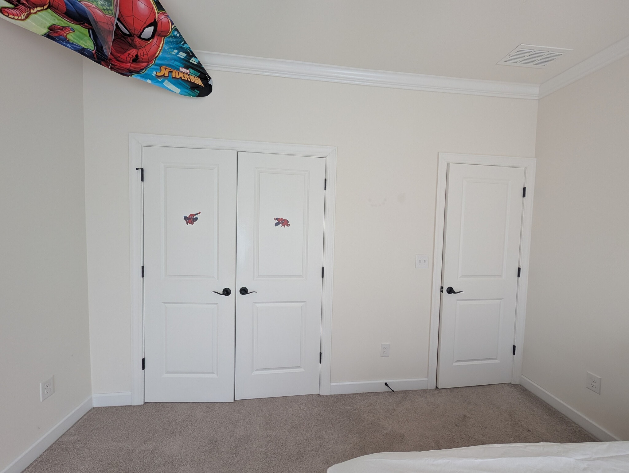 Building Photo - Room in House on Rupell Dr