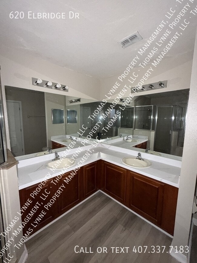 Building Photo - 620 Elbridge Dr