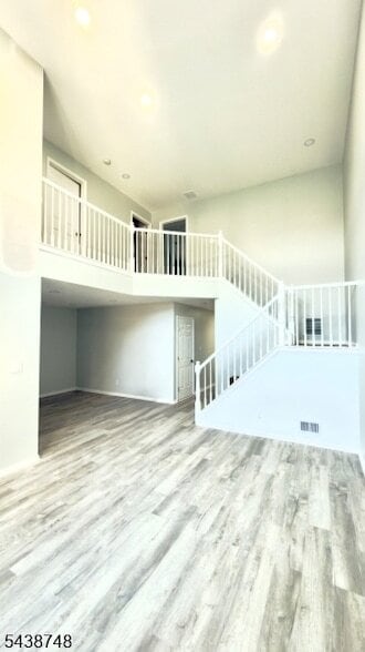 Building Photo - 319 Hannah Way