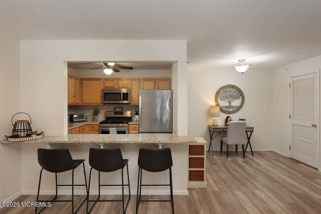 Building Photo - 1015 Wedgewood Cir