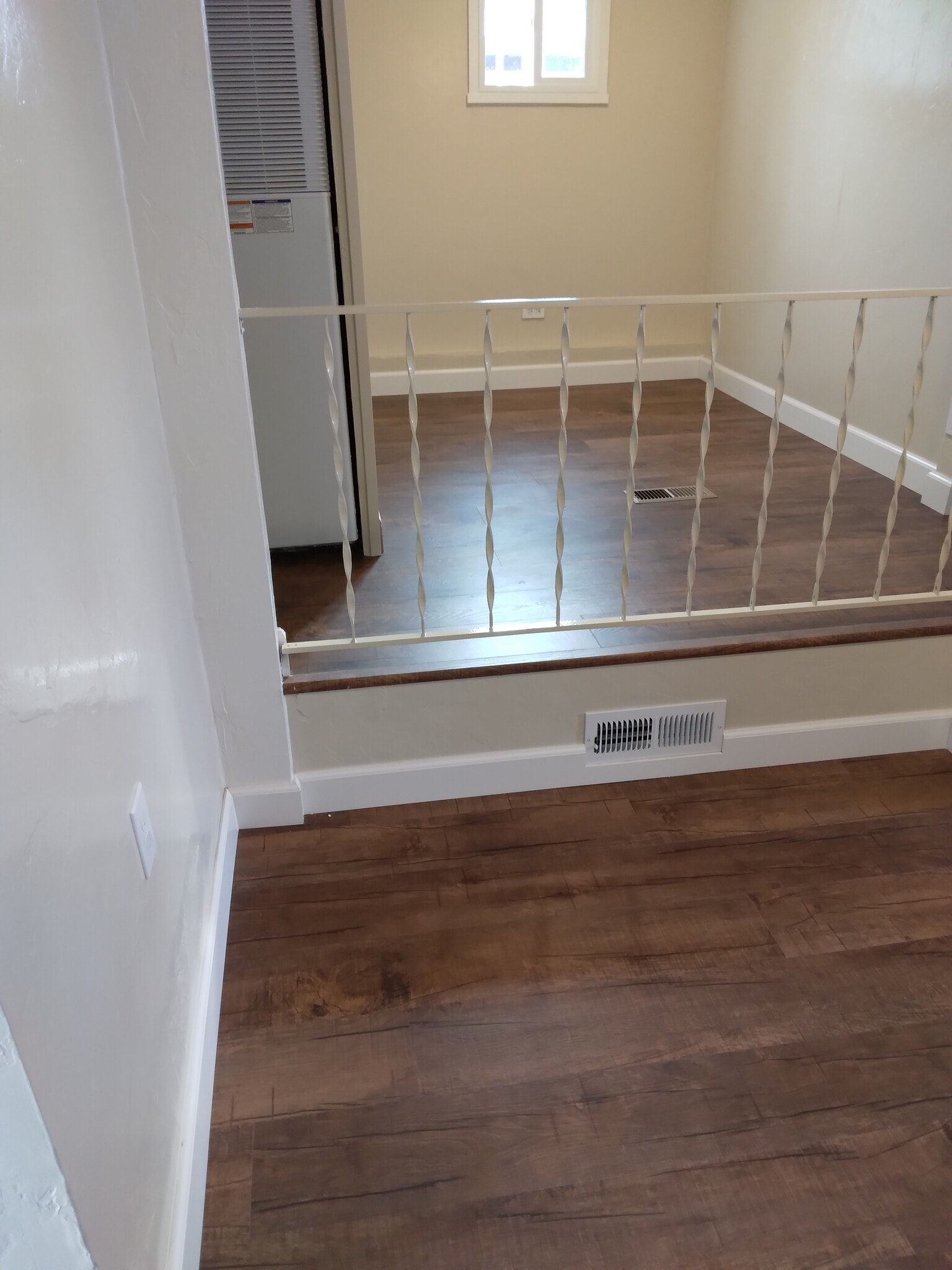 Bonus Room - 3300 Portola Dr