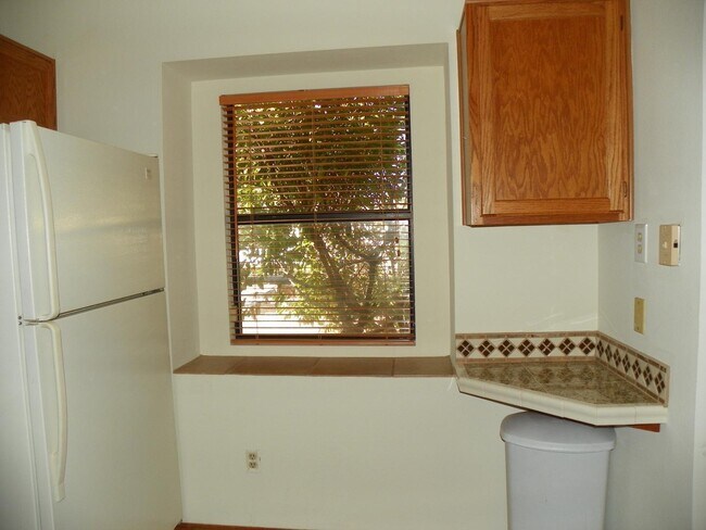 Building Photo - 4404 Rabbit Brush Ave NW