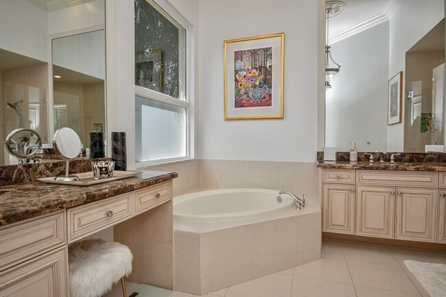 Building Photo - 7916 Montecito Pl
