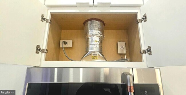 Building Photo - 2015 13th St NW