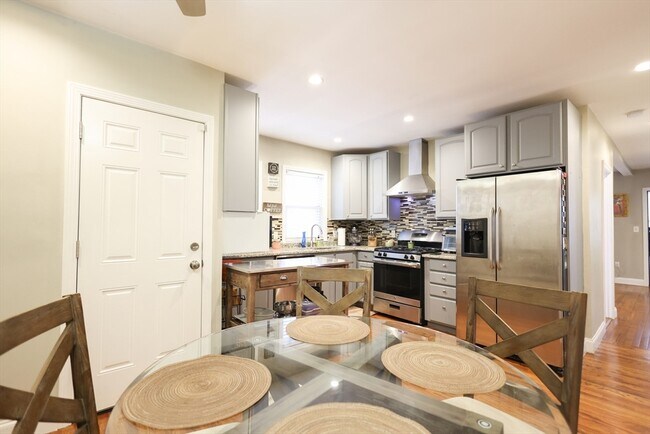 Building Photo - 43-45-45 Belnel Rd