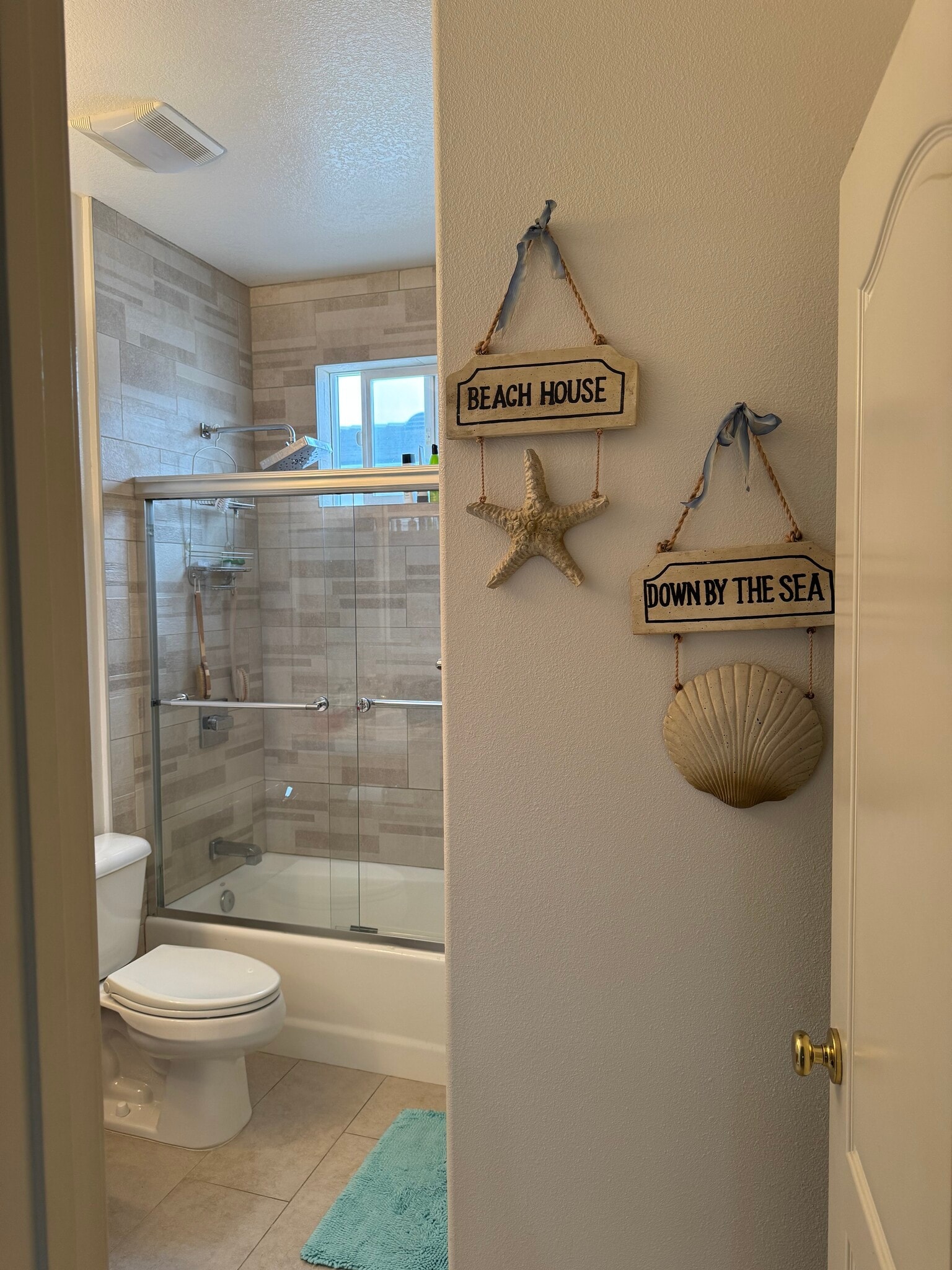 Bathroom - 632 Meyer Ln