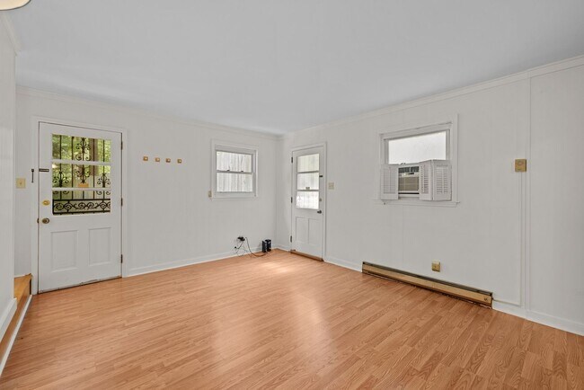 Building Photo - Charming 1 Bedroom Home near Duke University
