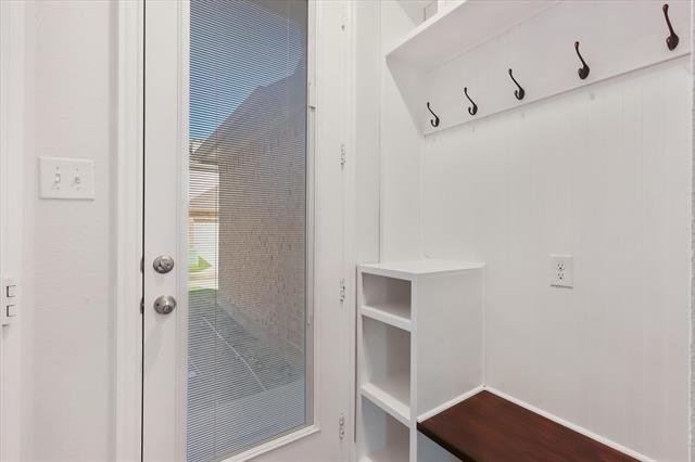 Building Photo - 6845 Mcclelland Dr