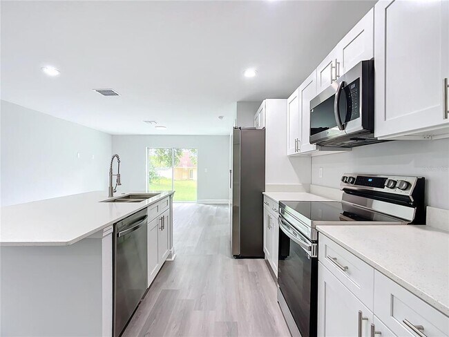 Building Photo - 13609 Markhan St