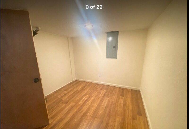 Building Photo - 5522 SE Ramona St